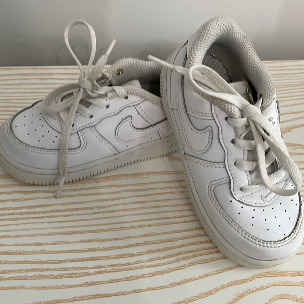 Nice White Nike Sneakers
